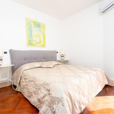 Perla Marina Sea View Apartment Catania Bagian luar foto