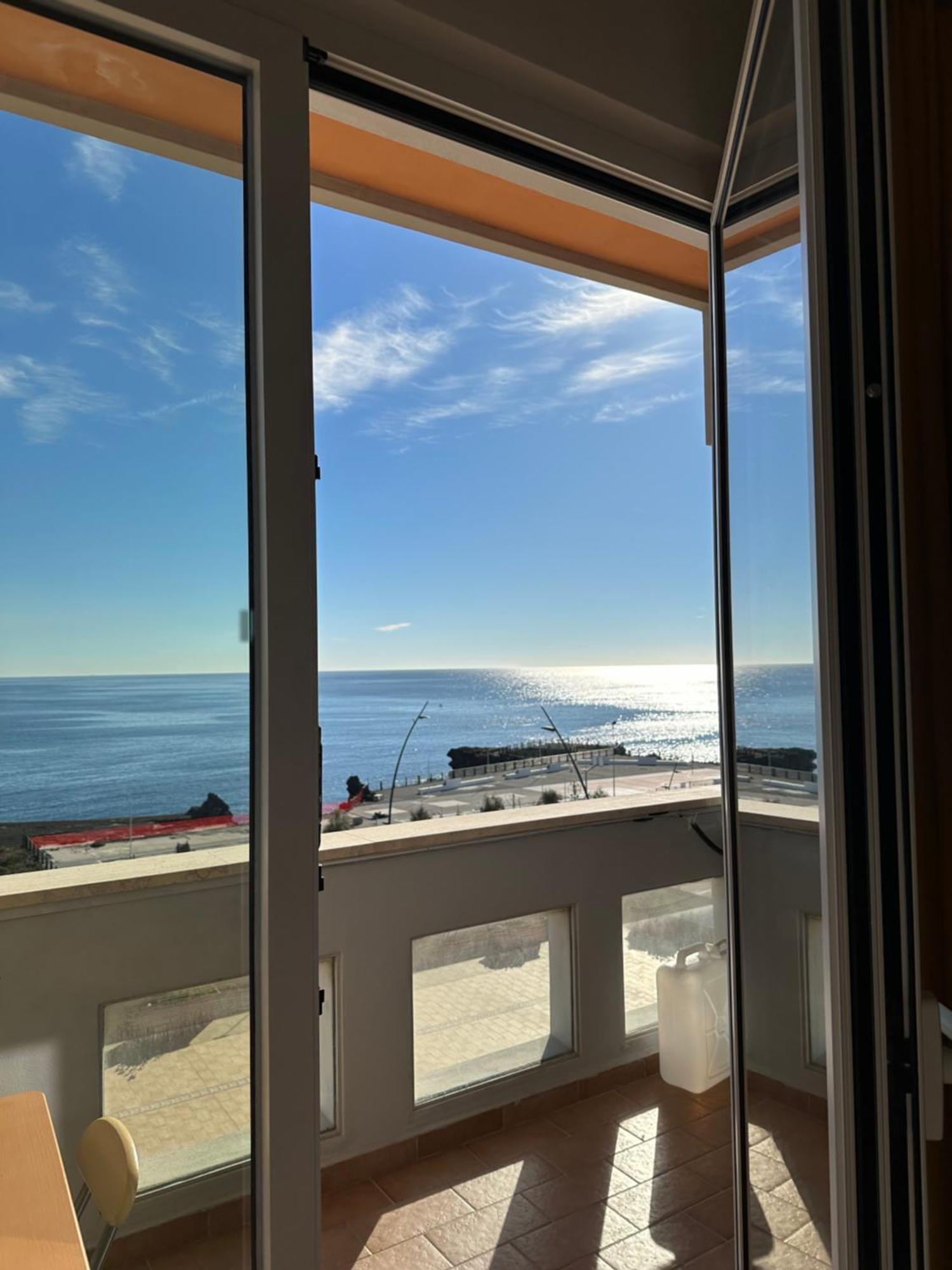 Perla Marina Sea View Apartment Catania Bagian luar foto