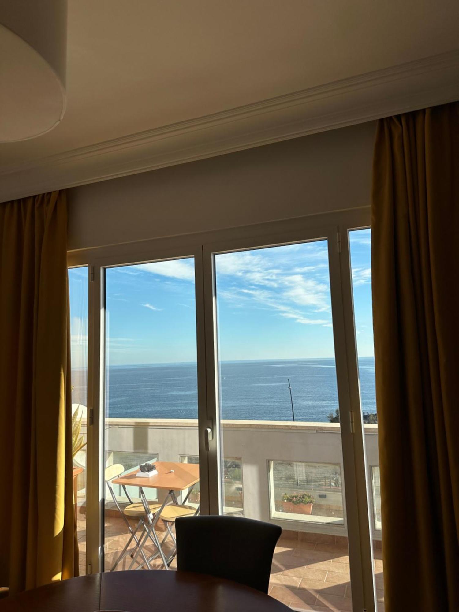 Perla Marina Sea View Apartment Catania Bagian luar foto