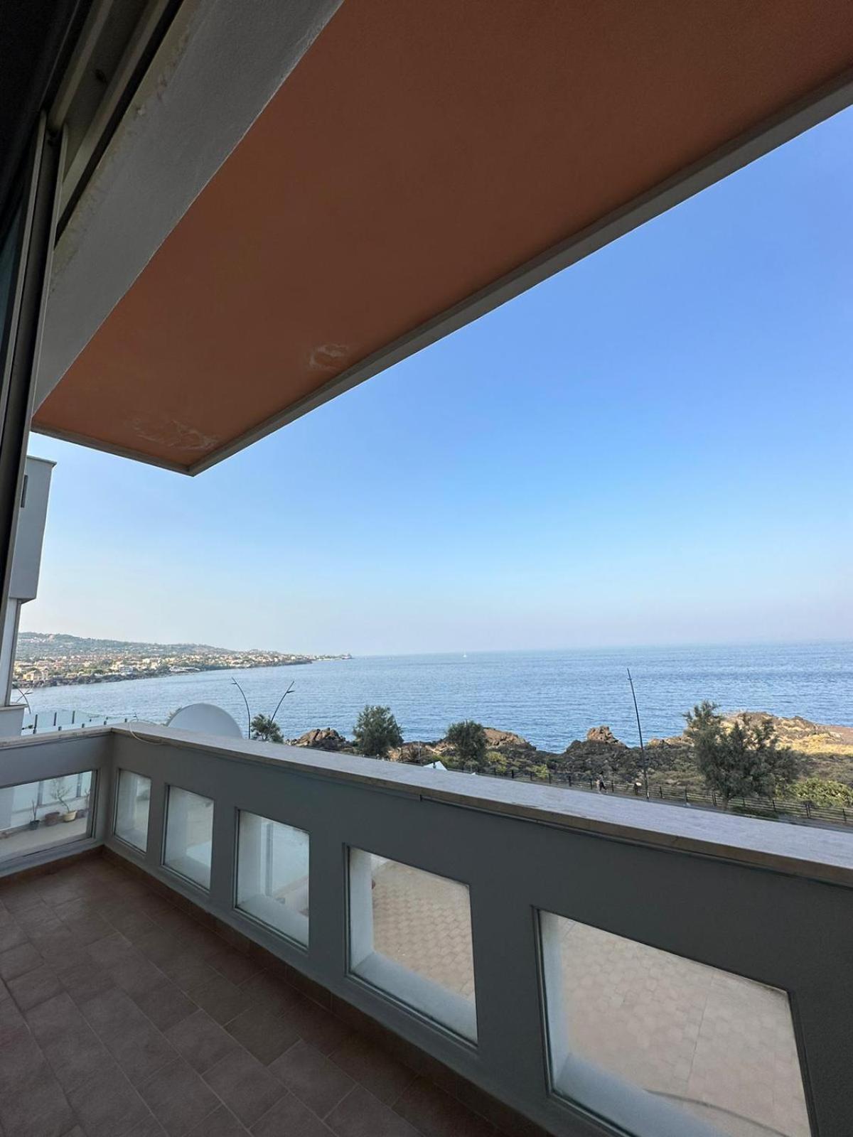 Perla Marina Sea View Apartment Catania Bagian luar foto