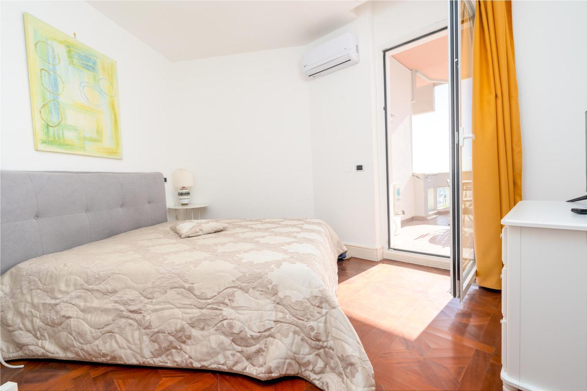 Perla Marina Sea View Apartment Catania Bagian luar foto